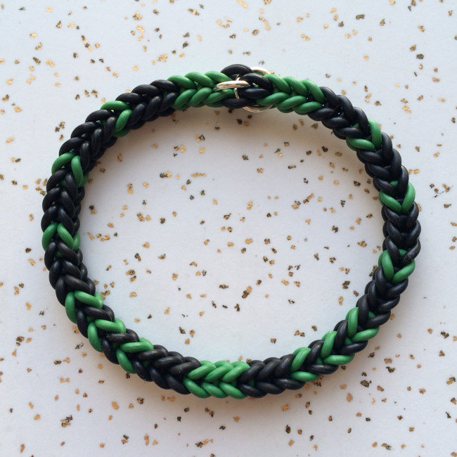 Woven Stretch Bracelet Black and Green Patterned Rubber with Silver